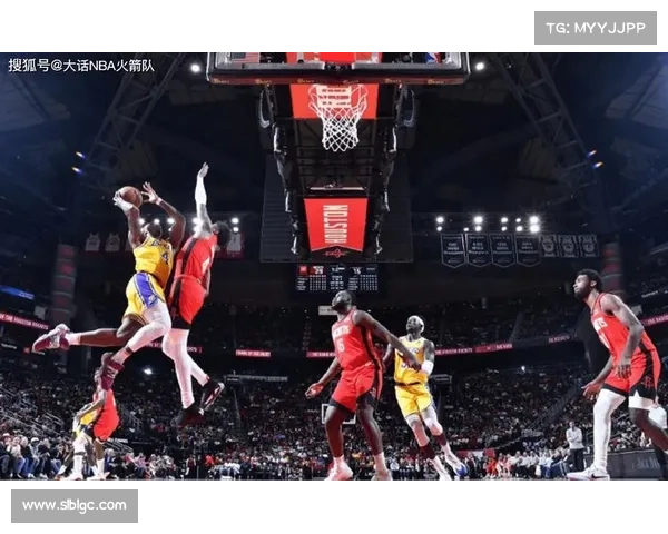 4月1日NBA湖人队大战火箭队,湖人配合有瑕疵,火箭队进攻端稳健 4月1日NBA湖人队大战火箭队,湖人配合有瑕疵,火箭队进攻端稳健